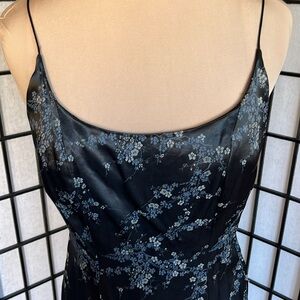 Ceduxion Spaghetti Strap Dress with Shades of Grey Flowers on Black Background M